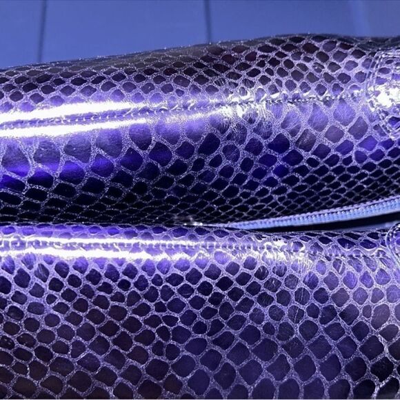 Antonio Melani Metallic Lavender Snake
Print Leather Western Tall Boots(Size 6M) - Picture 11 of 14